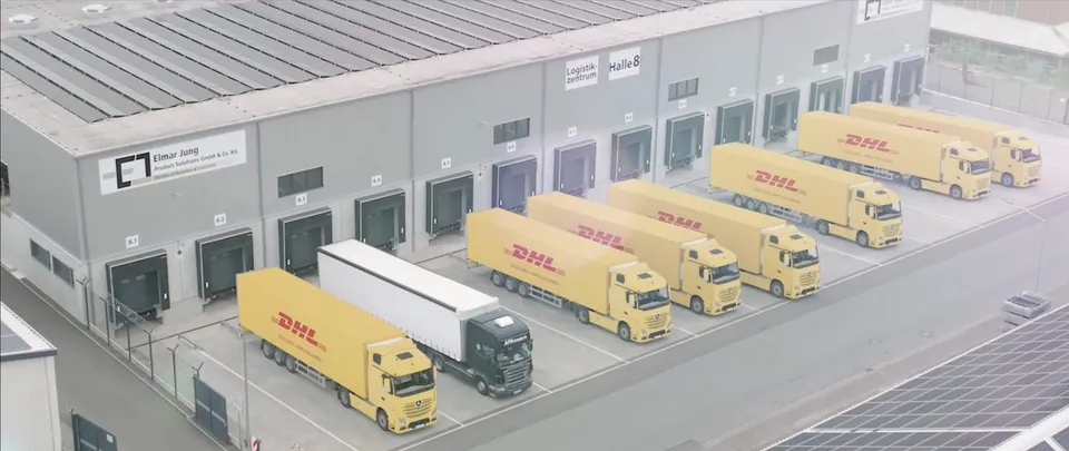 Luftaufnahme des Logistikzentrums von Elmar Jung, Imagefilm mit Drohne und Profisprecher